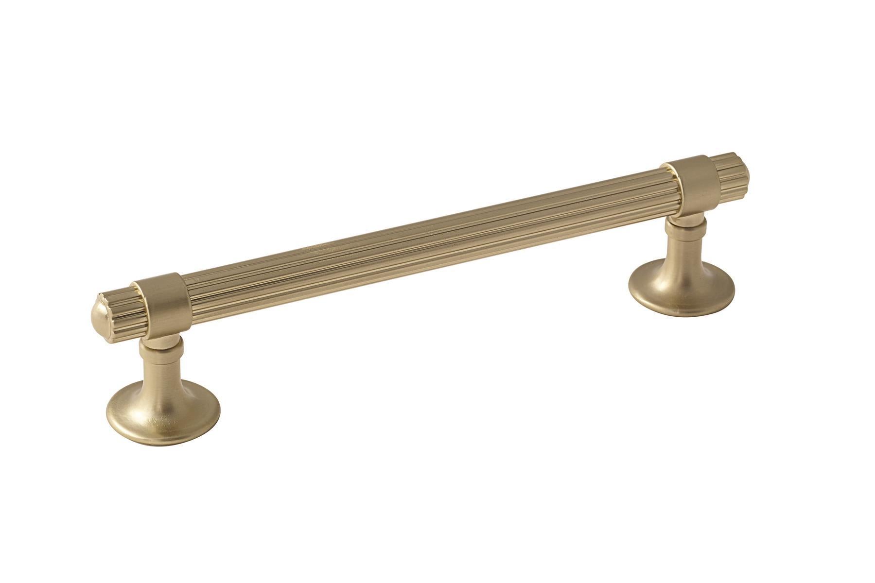 Sea Grass 5-1/16 inch (128mm) Center-to-Center Golden Champagne Cabinet Pull